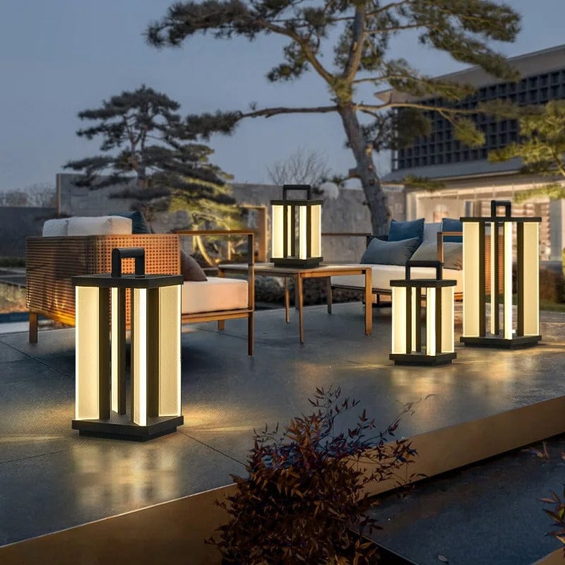 Contemporary Solar Garden Light