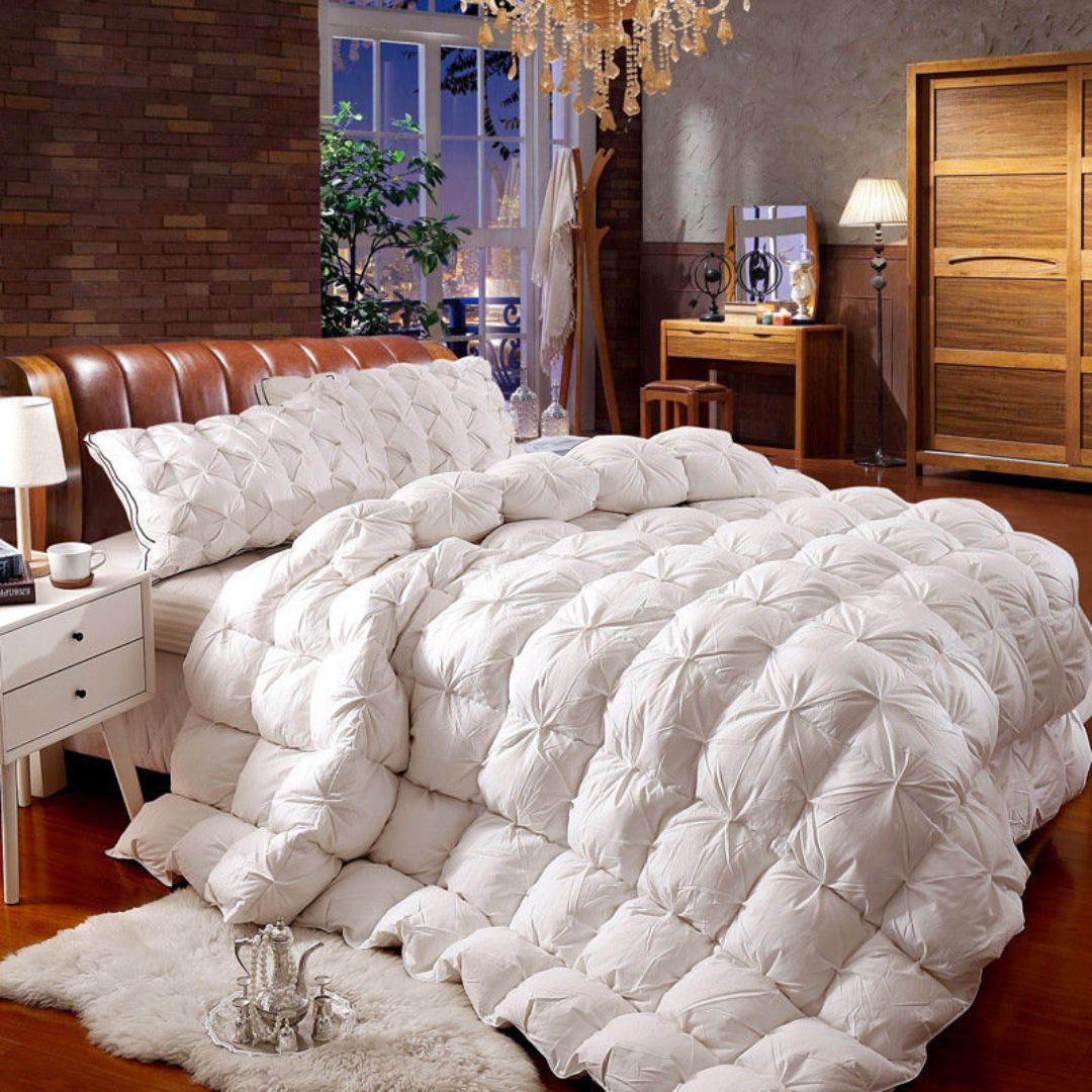 Signature Down Duvet Insert in White & Gray - Viltara
