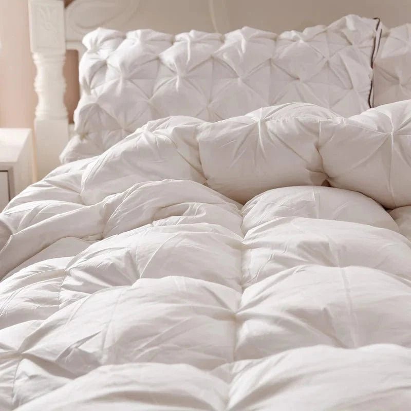 Signature Down Duvet Insert in White & Gray - Viltara