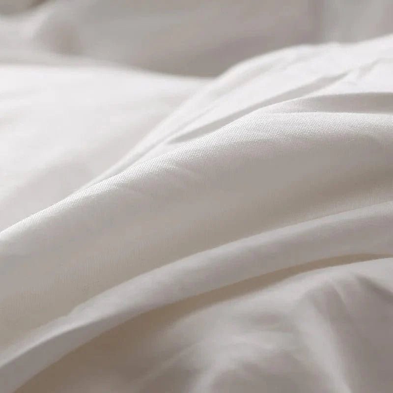 Signature Down Duvet Insert in White & Gray - Viltara