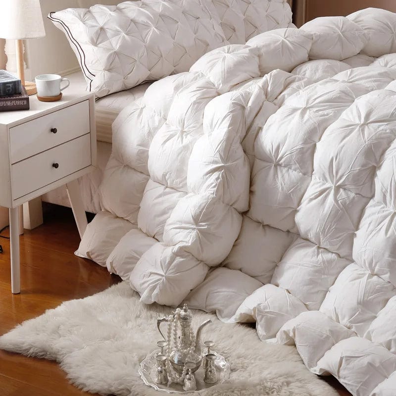 Signature Down Duvet Insert in White & Gray - Viltara