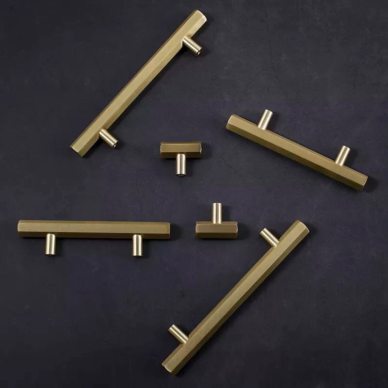 Tucson Tone Furniture Handle in Brushed Brass & Matte Black - Viltara