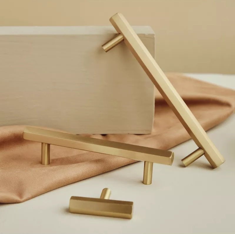 Tucson Tone Furniture Handle in Brushed Brass & Matte Black - Viltara