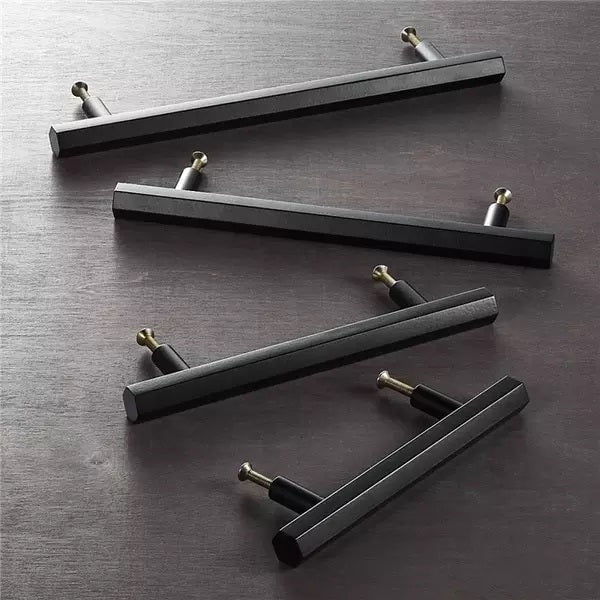 Tucson Tone Furniture Handle in Brushed Brass & Matte Black - Viltara