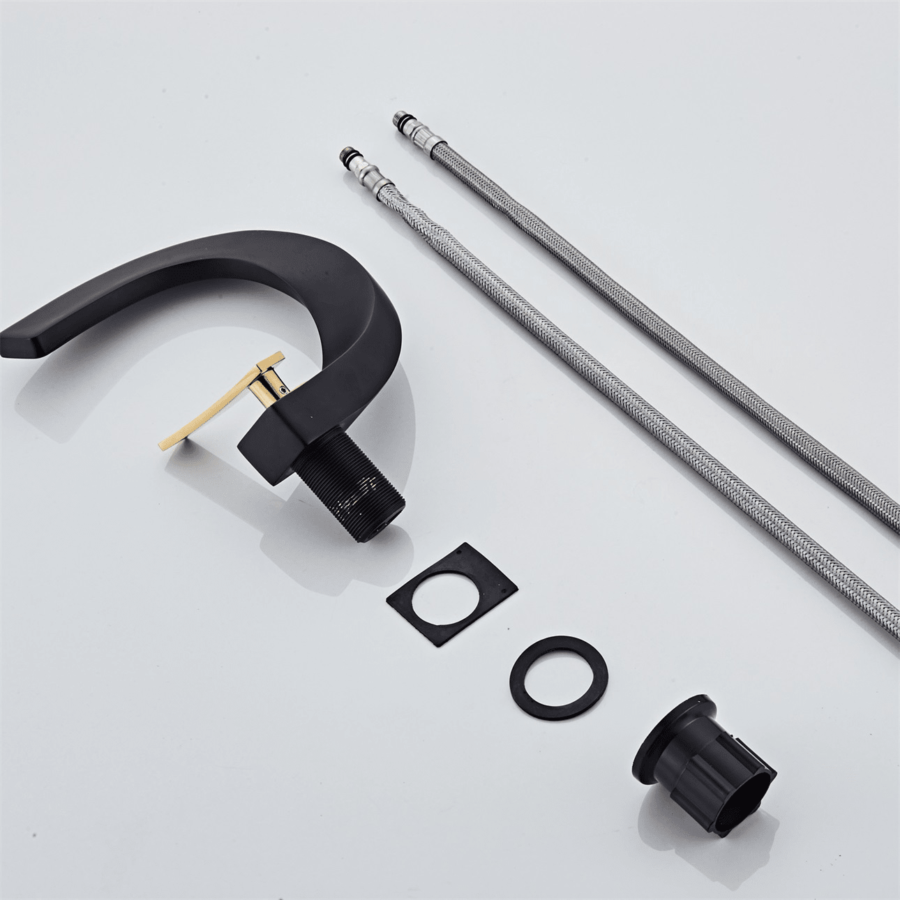 Twist Flow Faucet in Chrome & Gold - Viltara
