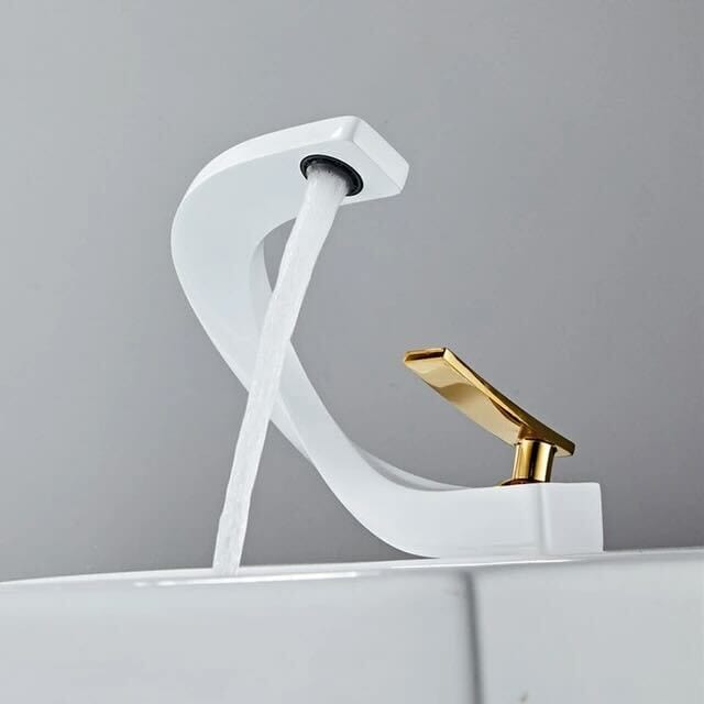 Twist Flow Faucet in Chrome & Gold - Viltara
